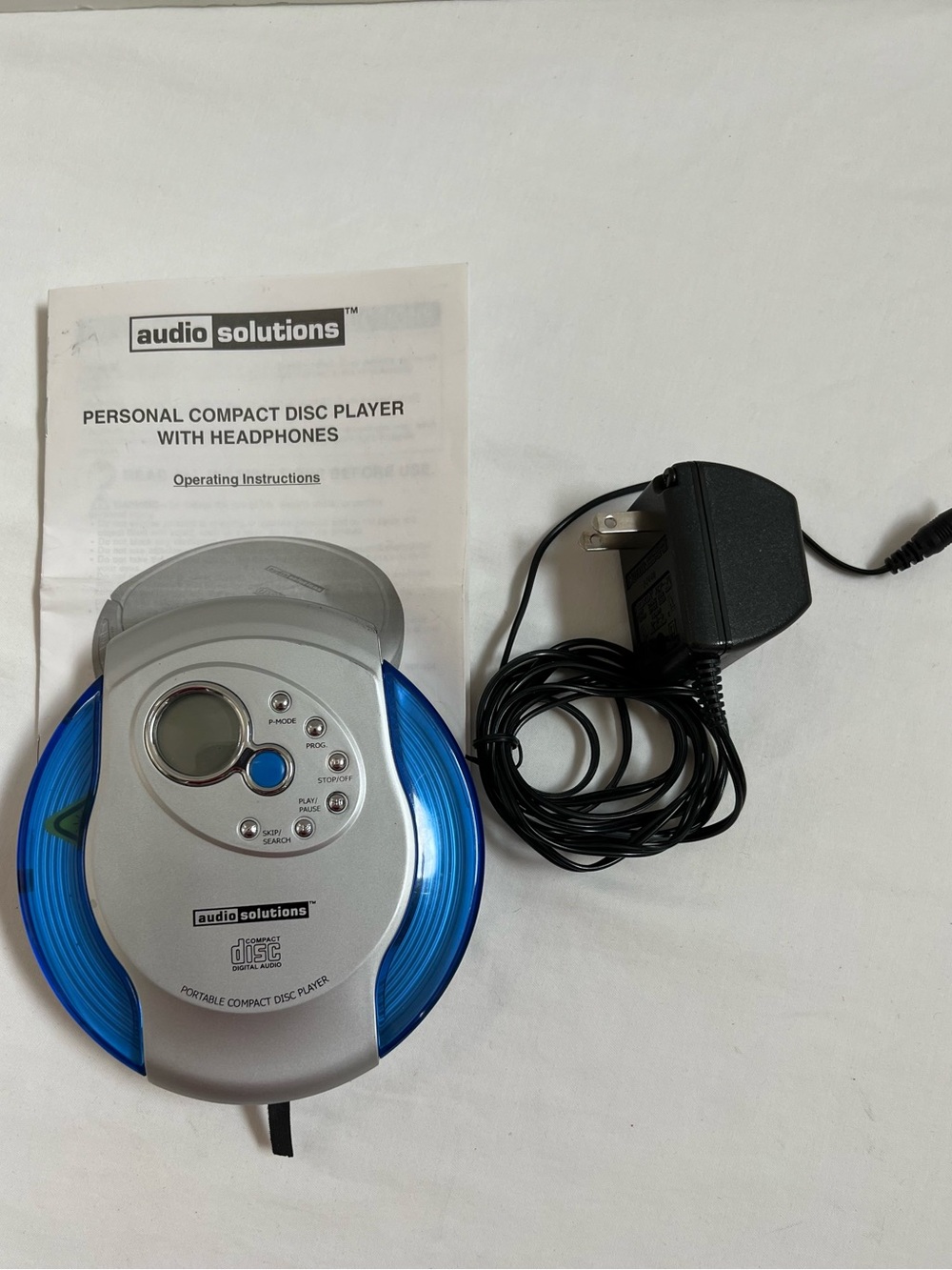 Audio Solutions Personal CD Player With Charger & Manual WORKING 2 AA Batteries
